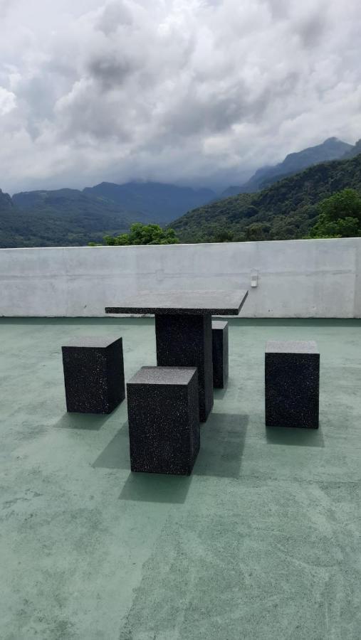 Crystal Riverston Deck Matale Bagian luar foto