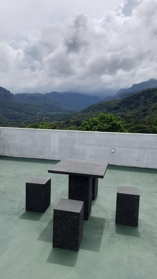 Crystal Riverston Deck Matale Bagian luar foto