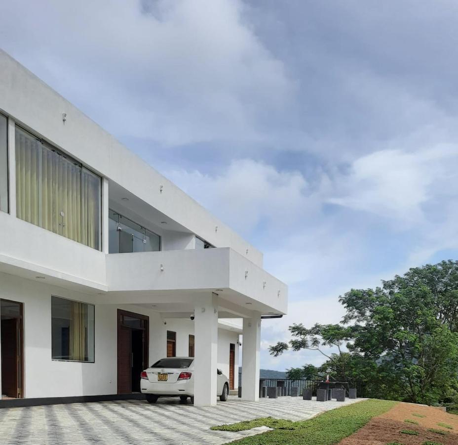 Crystal Riverston Deck Matale Bagian luar foto