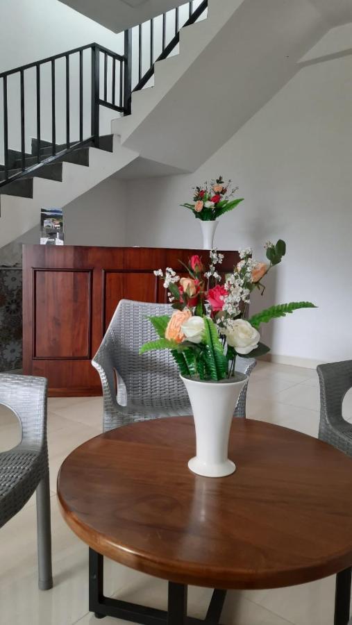 Crystal Riverston Deck Matale Bagian luar foto